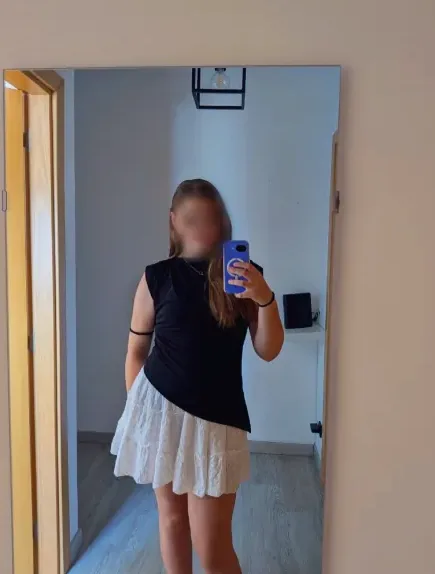 Alena, 18