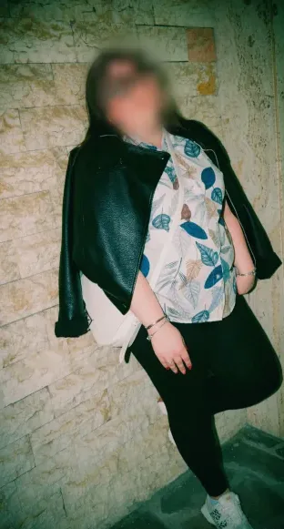 Andrea, 29