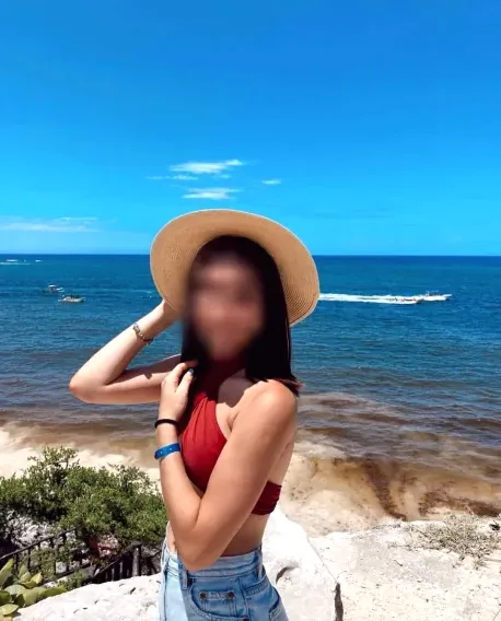 Charlotte, 22