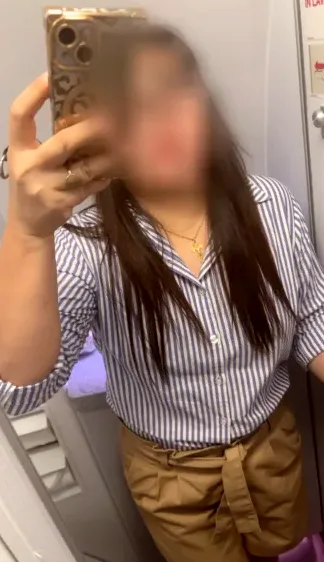 Chiara, 38