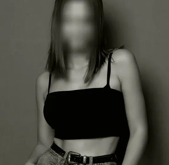 Daniela, 31