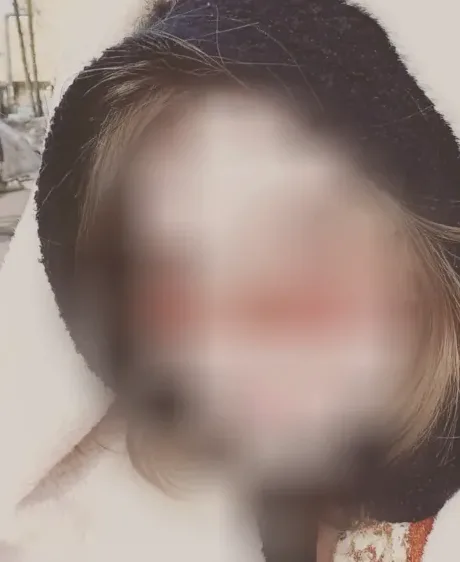 Elena, 19