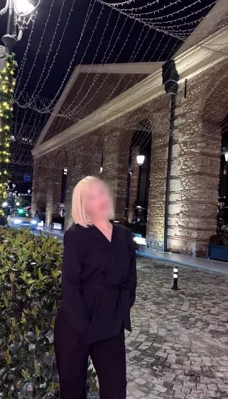 Jacqueline, 21