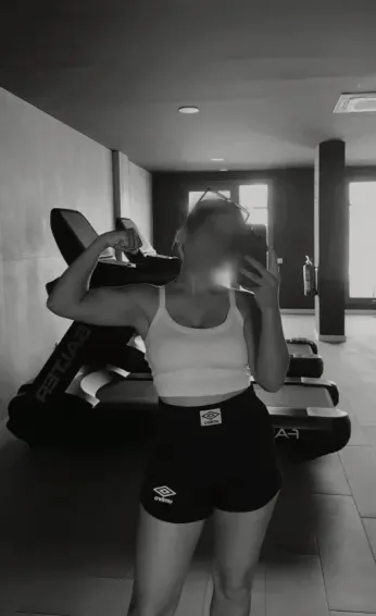 Jacqueline, 25
