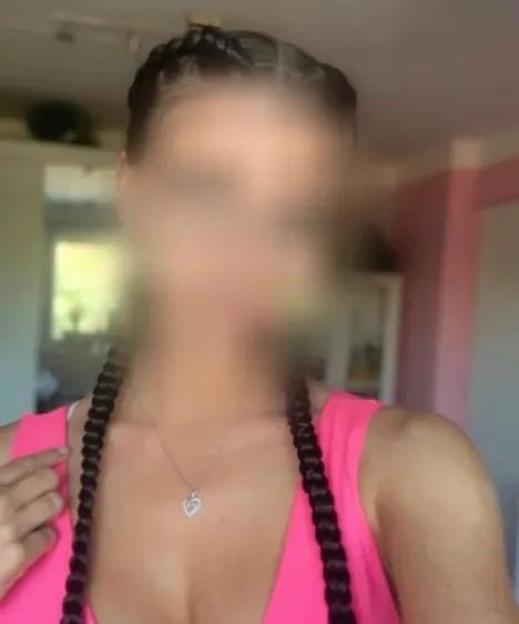 Josephine, 29