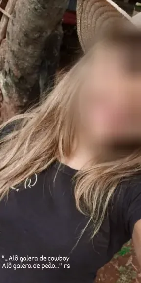 Nora, 32