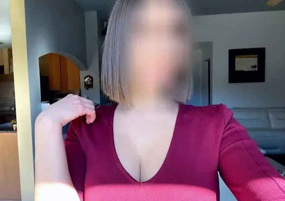 Paula, 32