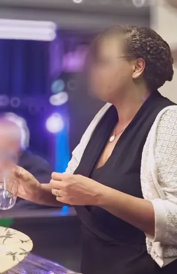 Sarah, 37