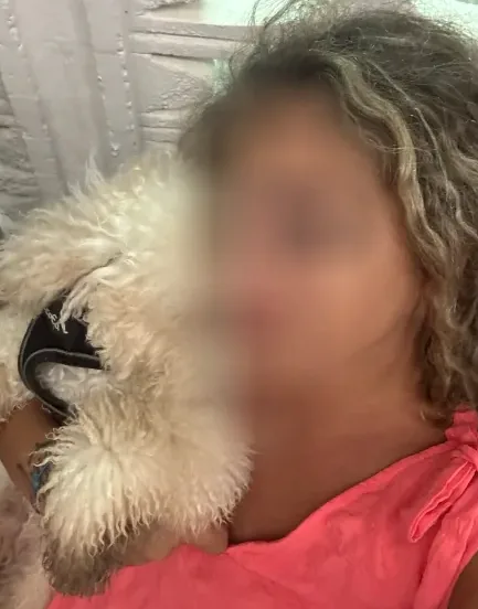 Simone, 40